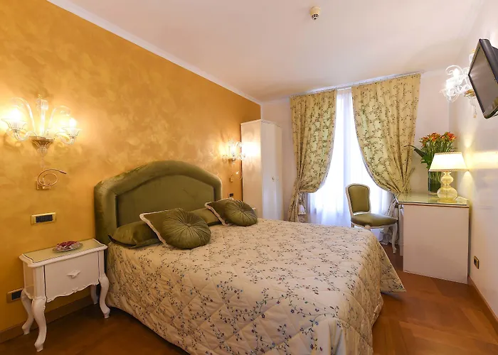 Hotel Savoia & Jolanda