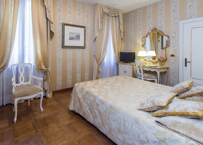 Savoia & Jolanda Hotel