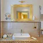 Savoia & Jolanda Hotel