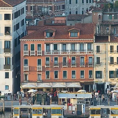 Savoia & Jolanda Hotel