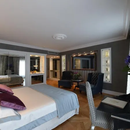 Savoia&jolanda Hotel 4*