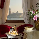 Hotel Savoia & Jolanda Benátky