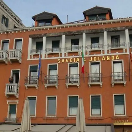 Hotel Savoia E Jolanda, Worldhotels Elite 4*