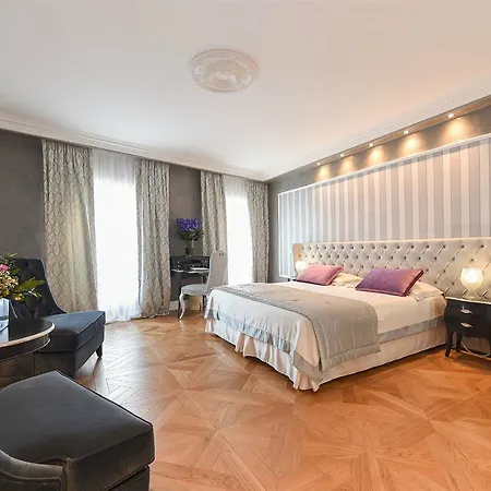 Savoia & Jolanda فندق