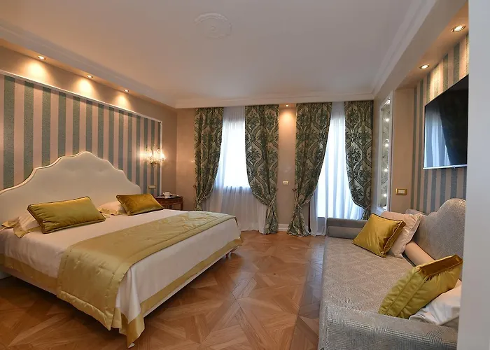 Savoia & Jolanda ホテル 4*